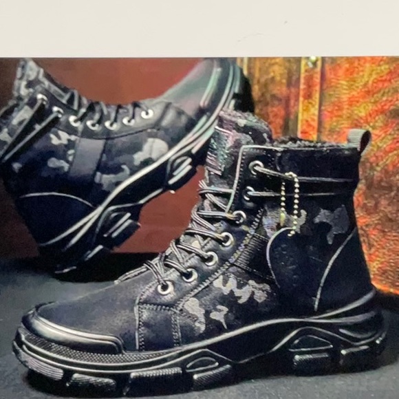 NWOT men’s black camouflage fleece lined high top lace boots, size 8.5 - Picture 4 of 7